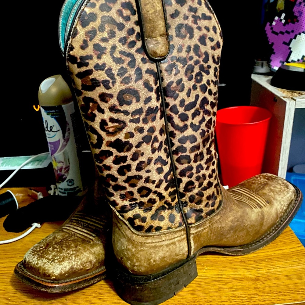 Ariat circuit savanna leopard square toed western boots 8.5B